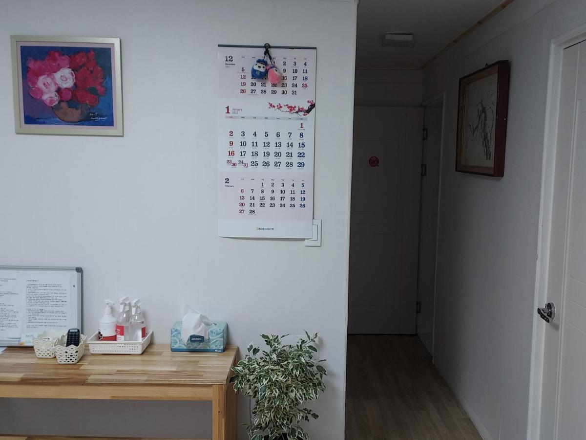 J&J Guesthouse جيونجو المظهر الخارجي الصورة